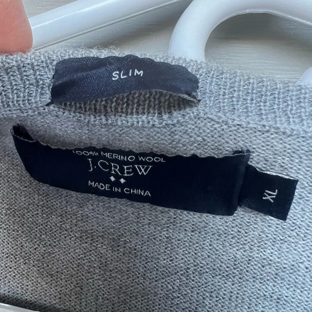 J. Crew Long Sleeve Merino Wool V-Neck Sweater Slim Fit Gray Men's Sz XL
